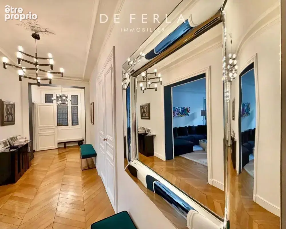 PARIS VII - Appartement traversant au calme absolu - photo 8