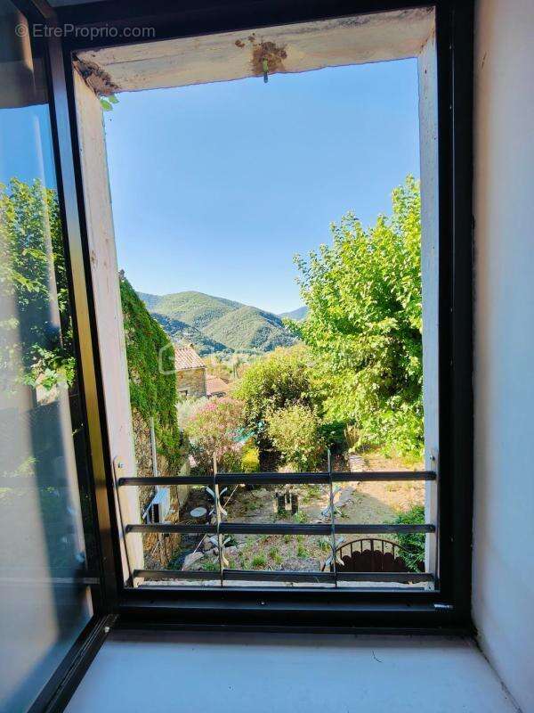 Maison à COLOMBIERES-SUR-ORB