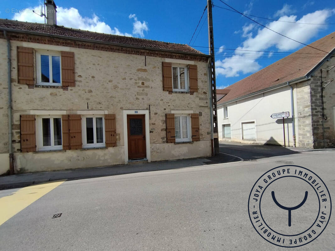 Maison à SOURDUN