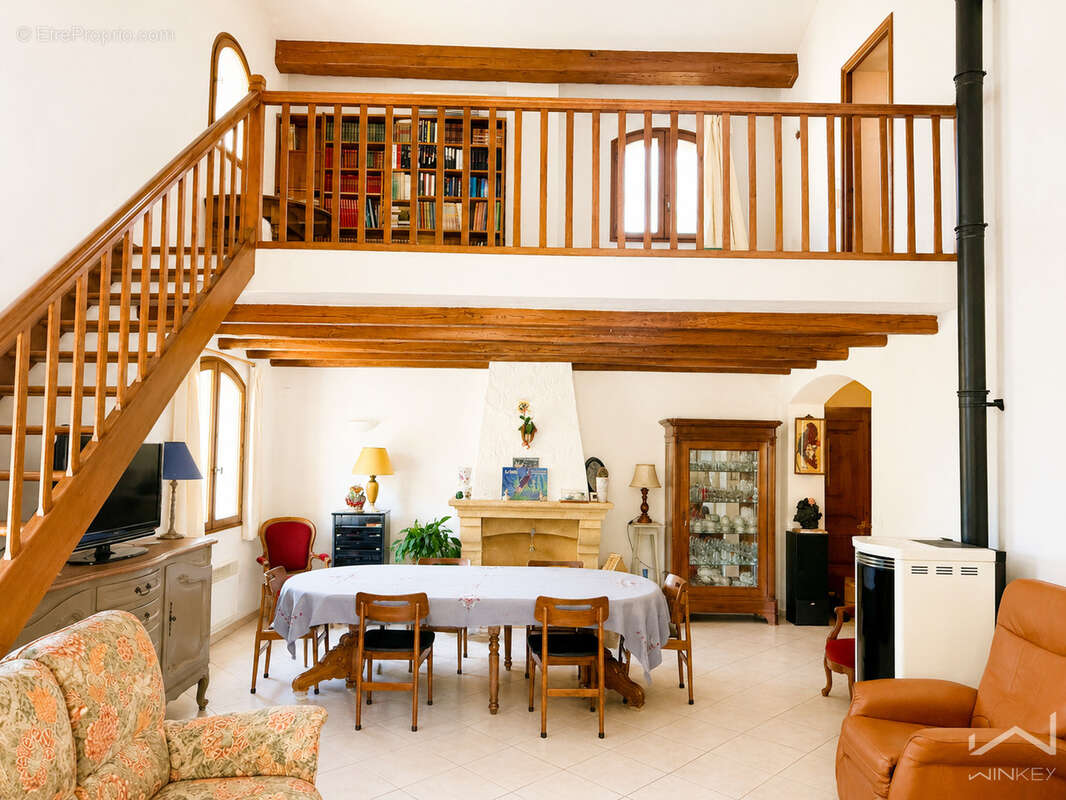 EXCLUSIVITE : MAISON à St-Alexandre (30) -  158 M2 - 3 chambres - 1 bureau - 2 garages - 1 atelier - Terrain 1 - photo 8