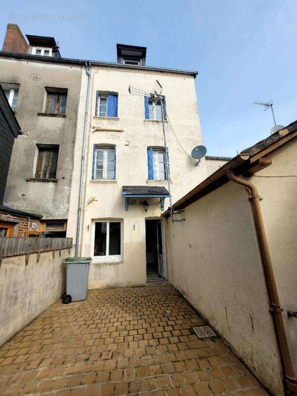 Appartement à DOZULE
