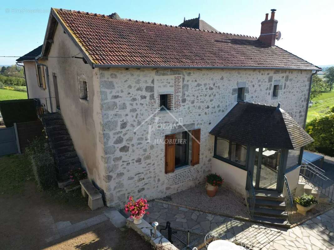 Maison à SAINT-POURCAIN-SUR-SIOULE