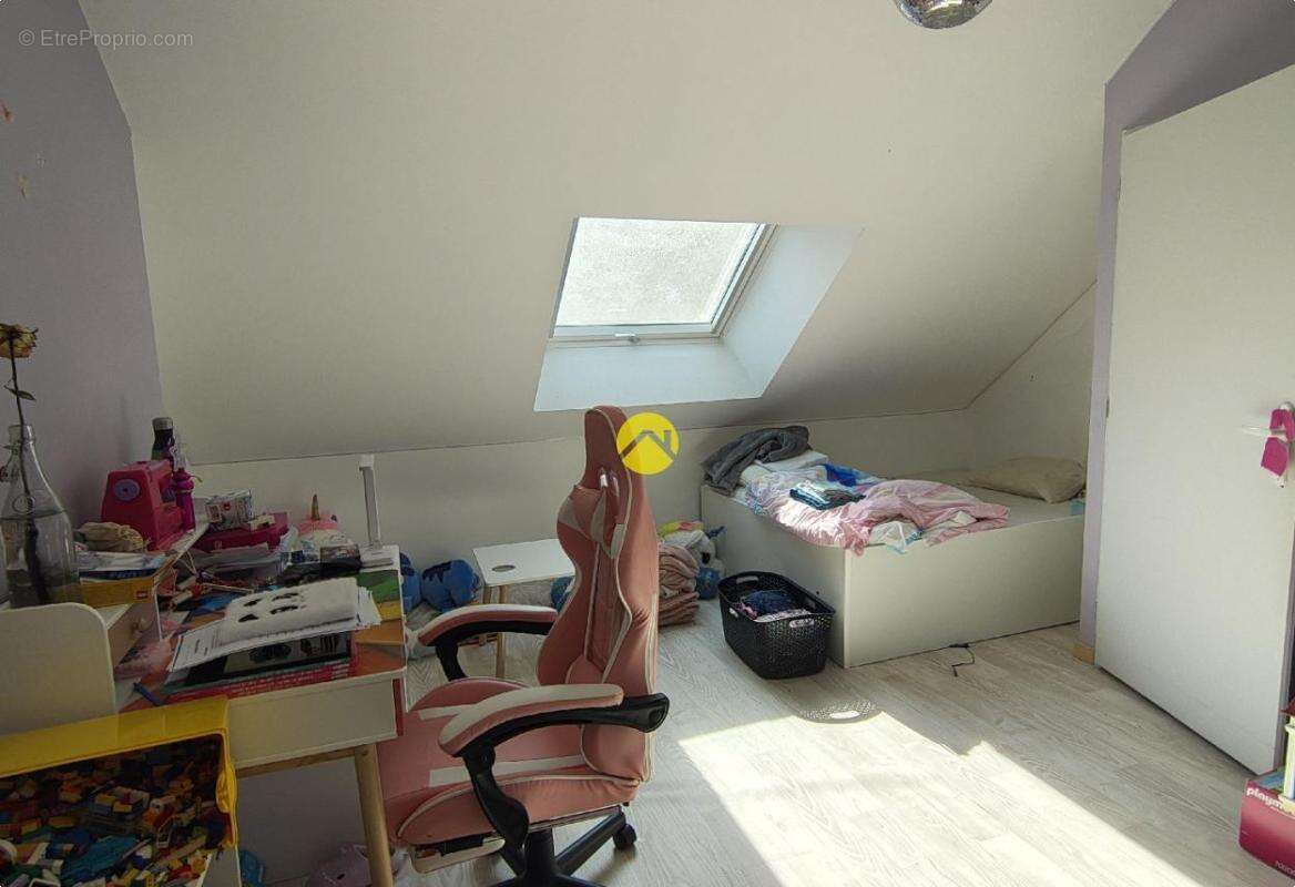Maison 104 m² à Le Bourg-D'hem  - photo 8