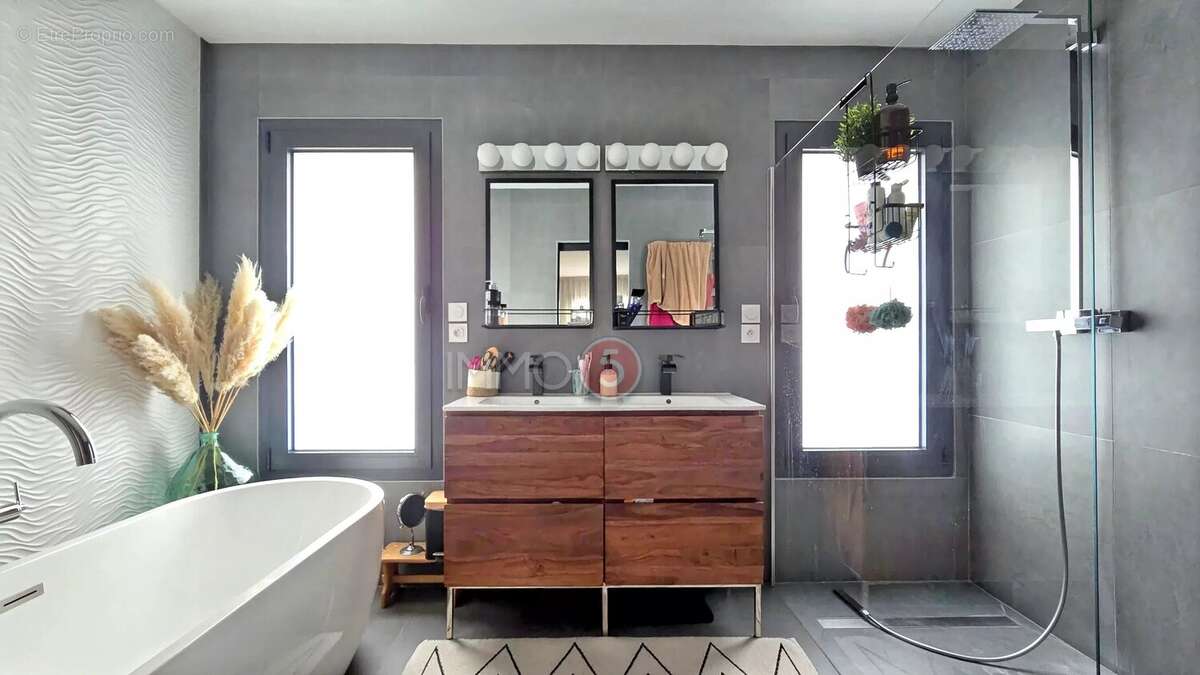 Maison à LES PAVILLONS-SOUS-BOIS