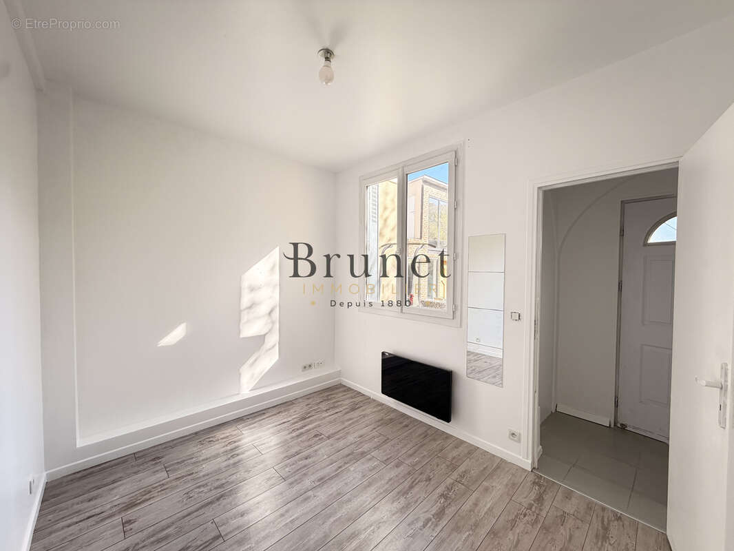 Appartement à SAINT-MAUR-DES-FOSSES