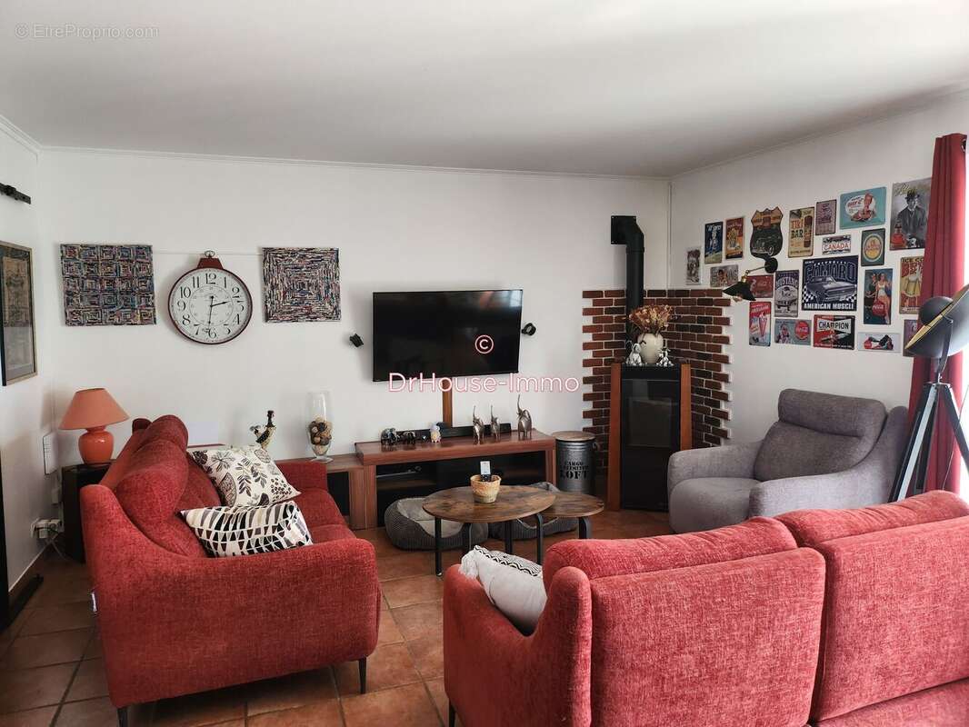 Maison à CREYSSE