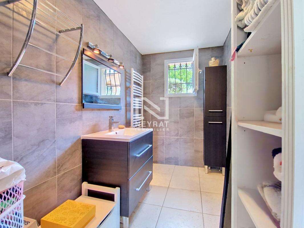 Callian villa 4 chambres, piscine; garage,terrain - photo 10