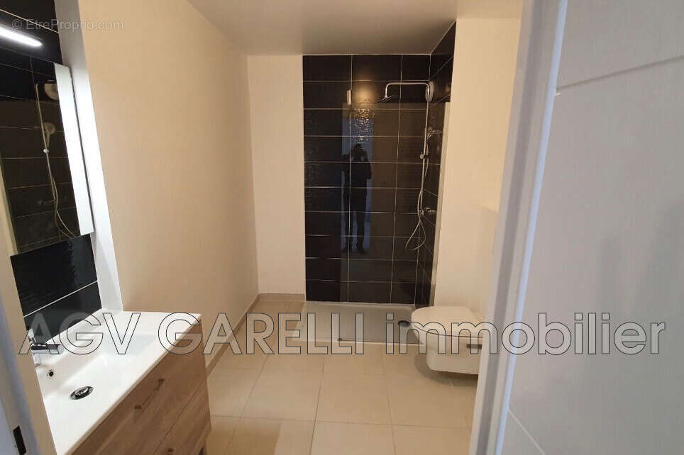 Appartement 40 m² à Toulon  - photo 4