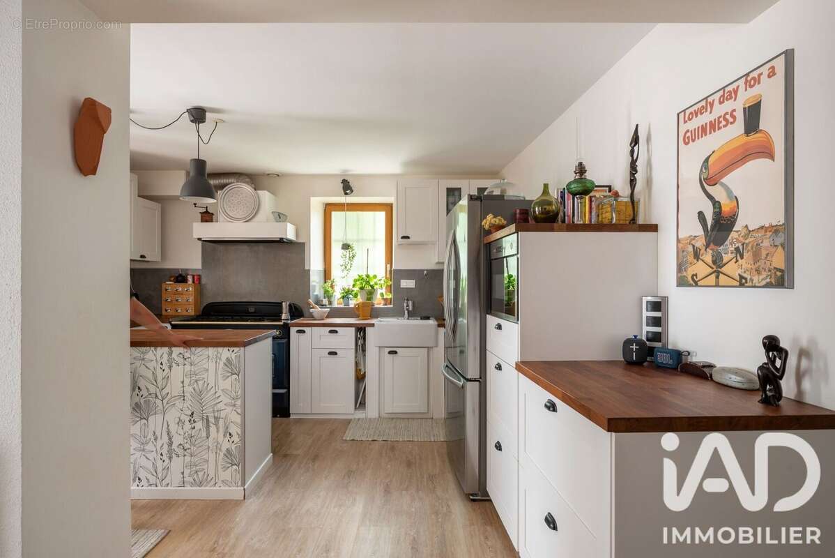 Maison 106 m² à Saint-Jean-De-Moirans  - photo 5