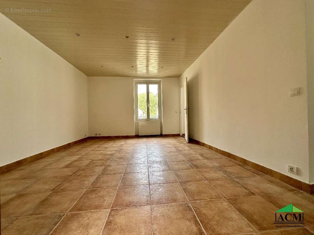 Appartement à MERY-SUR-OISE