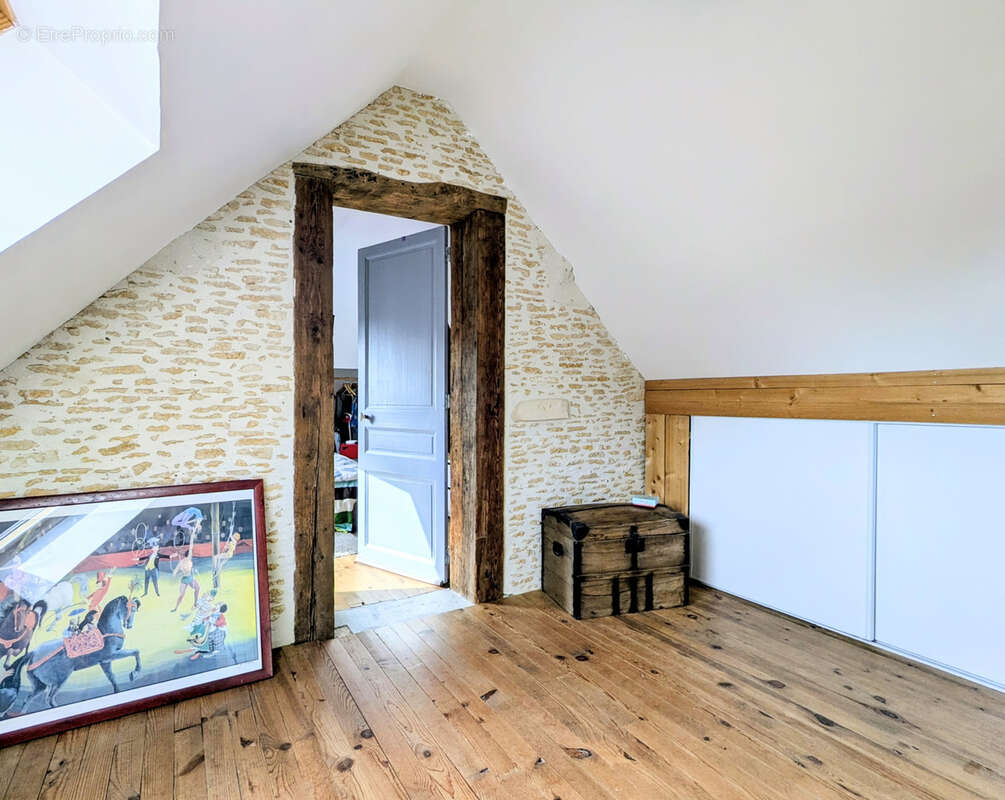 Basly maison en pierre avec jardin - photo 9