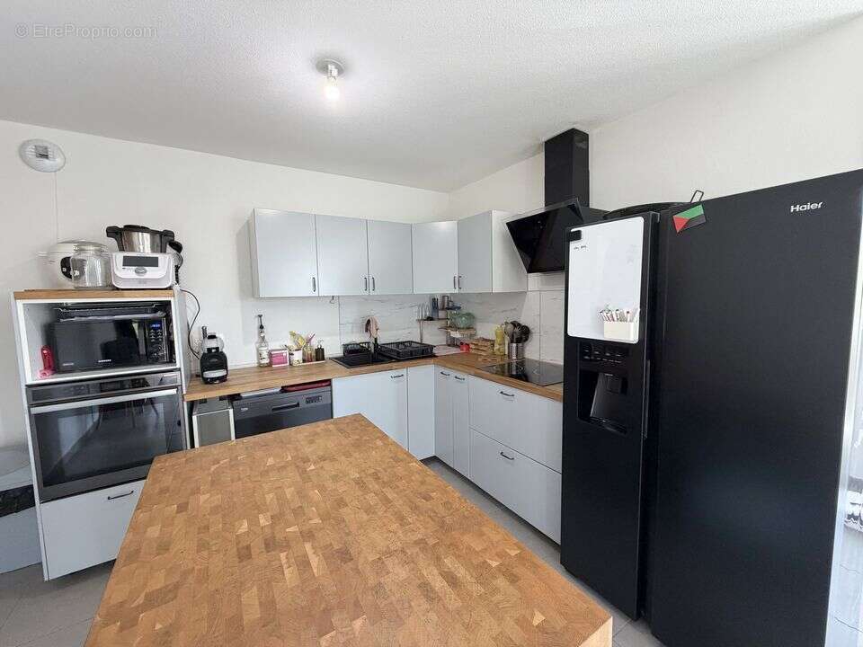 APPARTEMENT T4 a vendre - 79m² - dernier étage - 2 places de - Appartement à MARSEILLE-13E