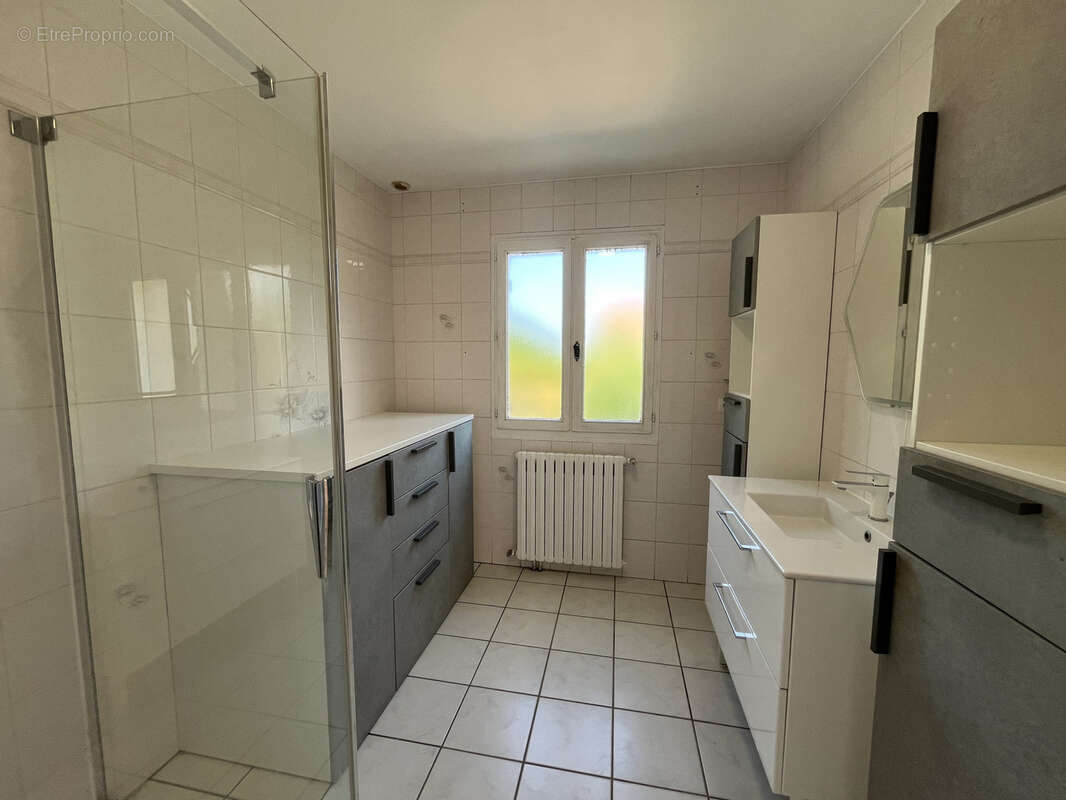 Maison 150 m² à Tour-En-Bessin  - photo 8
