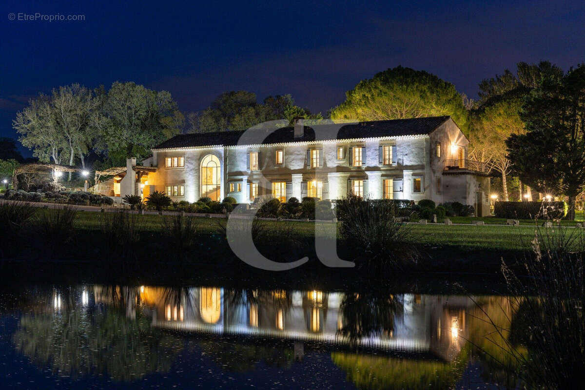 Maison à MAUSSANE-LES-ALPILLES