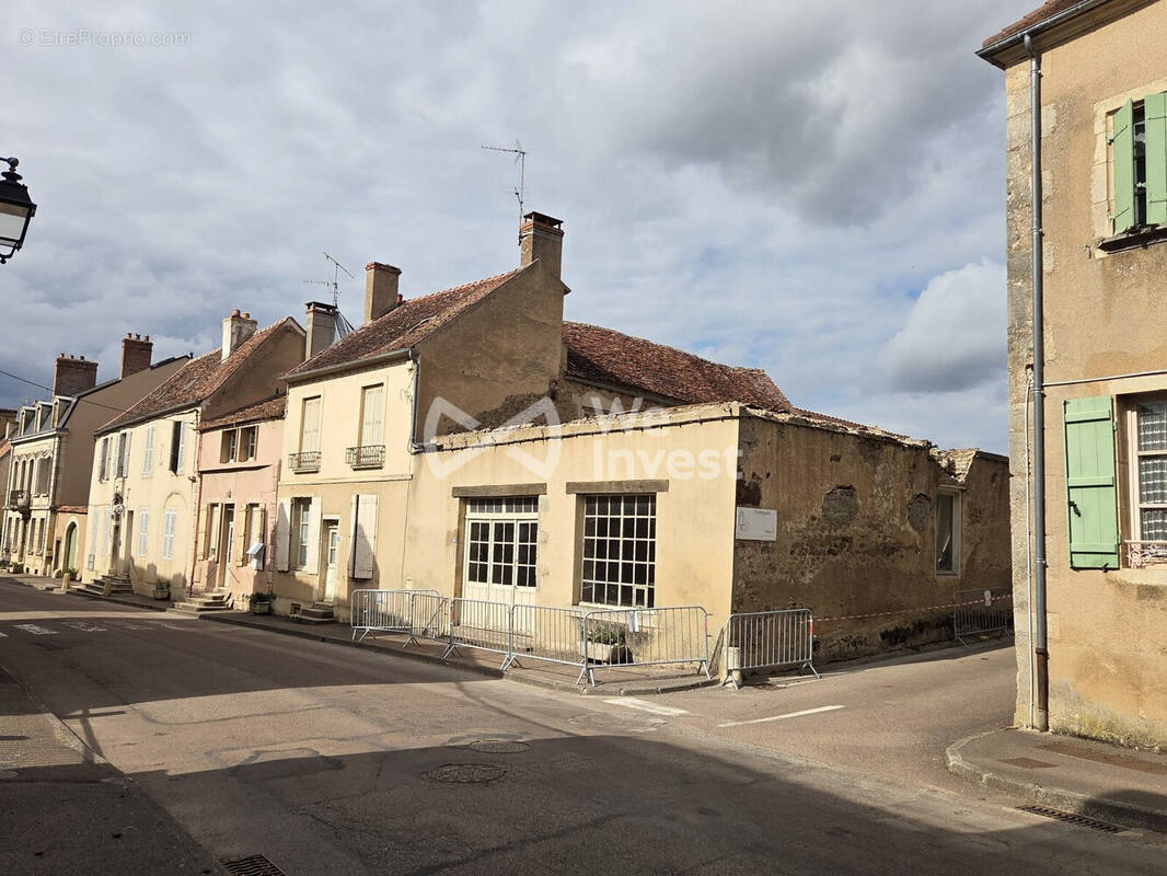 Commerce à EPOISSES