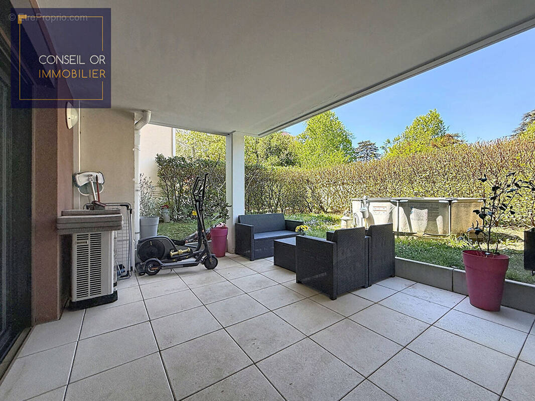 Appartement à SAINT-GENIS-LAVAL