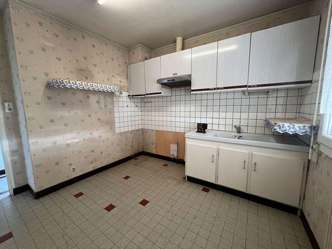 Maison à VELESMES-ESSARTS