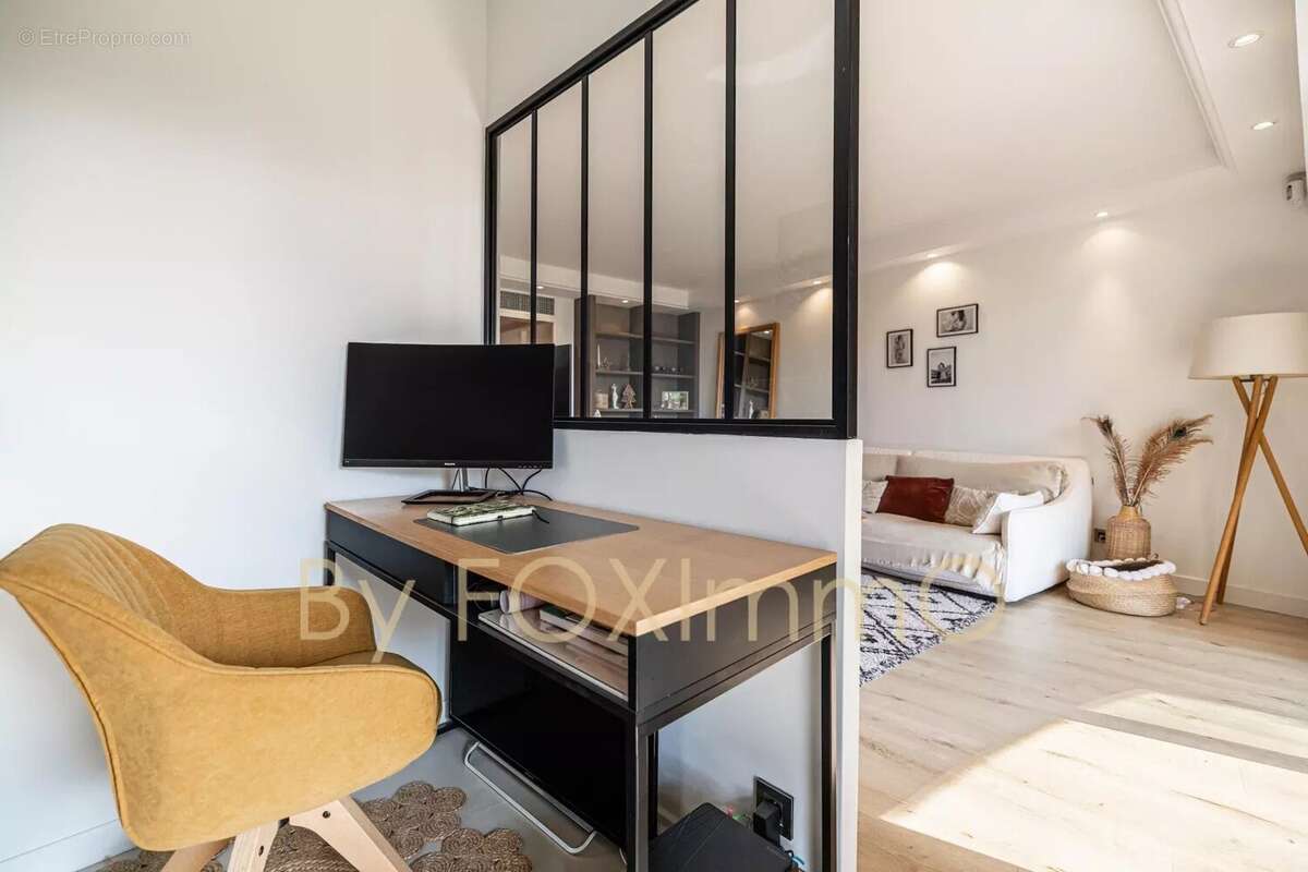 Appartement à MOUGINS