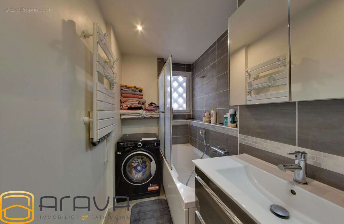 Appartement à SAINT-EGREVE