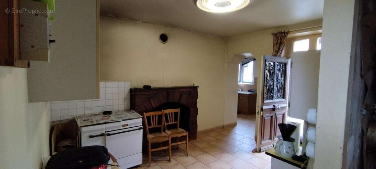 Maison 70 m² à Moutier-Rozeille  - photo 5