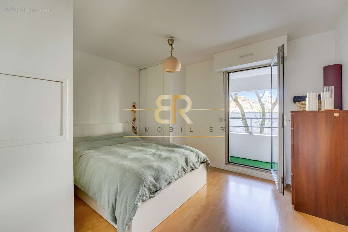 Appartement à PARIS-19E