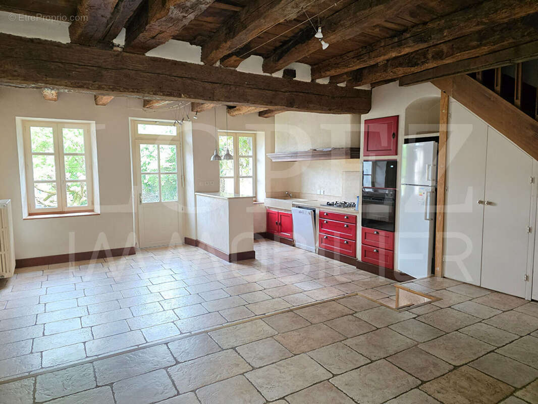 Maison à AIGUEFONDE