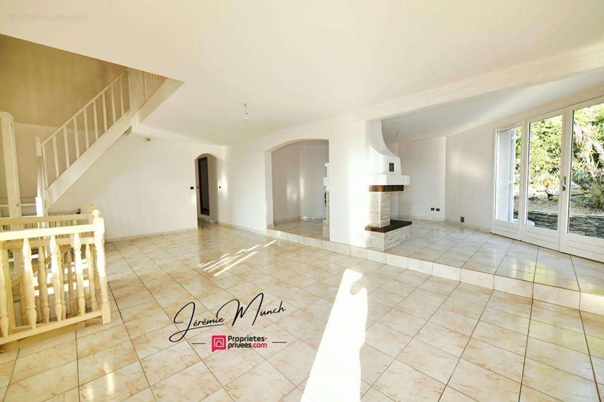 Maison à SIX-FOURS-LES-PLAGES