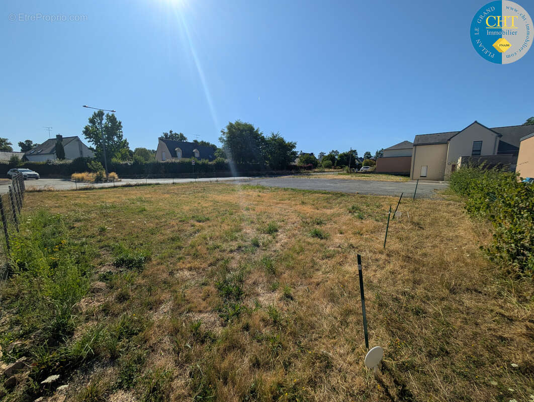 Grand terrain à bâtir de 852 m2 en centre-ville de plélan-le-grand (35380) avec cht immobilier - photo 3