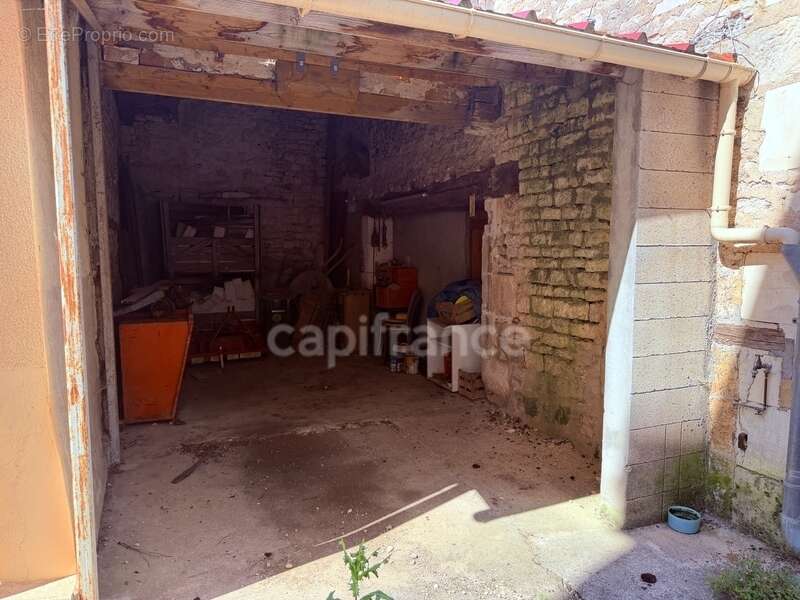 Maison à vendre 4 pièces CHITRY  (89) maison de vigneron.   dépendance     Cave Voûté - photo 7
