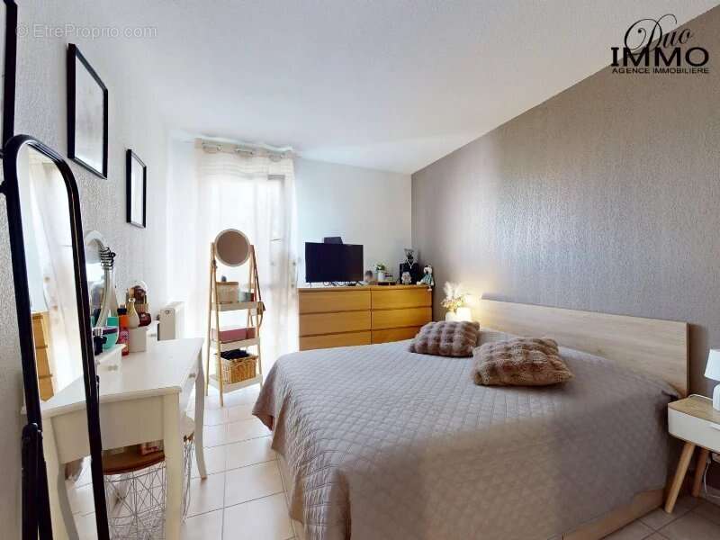 Appartement à PORT-DE-BOUC