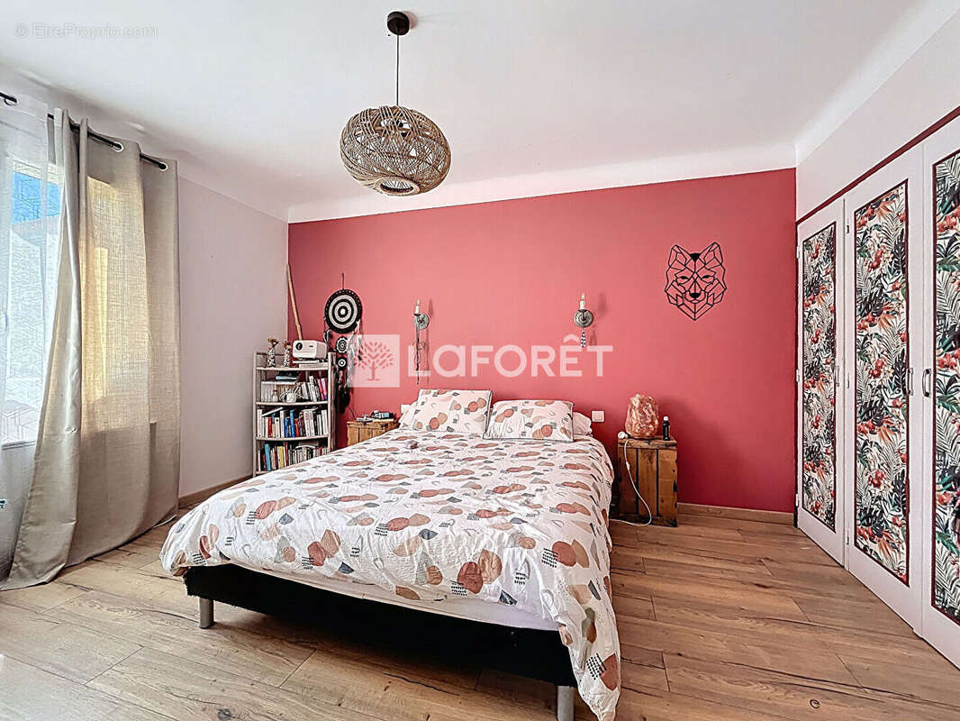 Maison à SAINT-GENIS-DES-FONTAINES