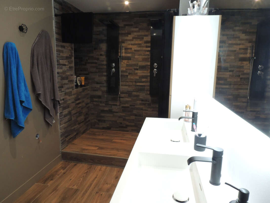 Maison à SAINTE-FLORENCE