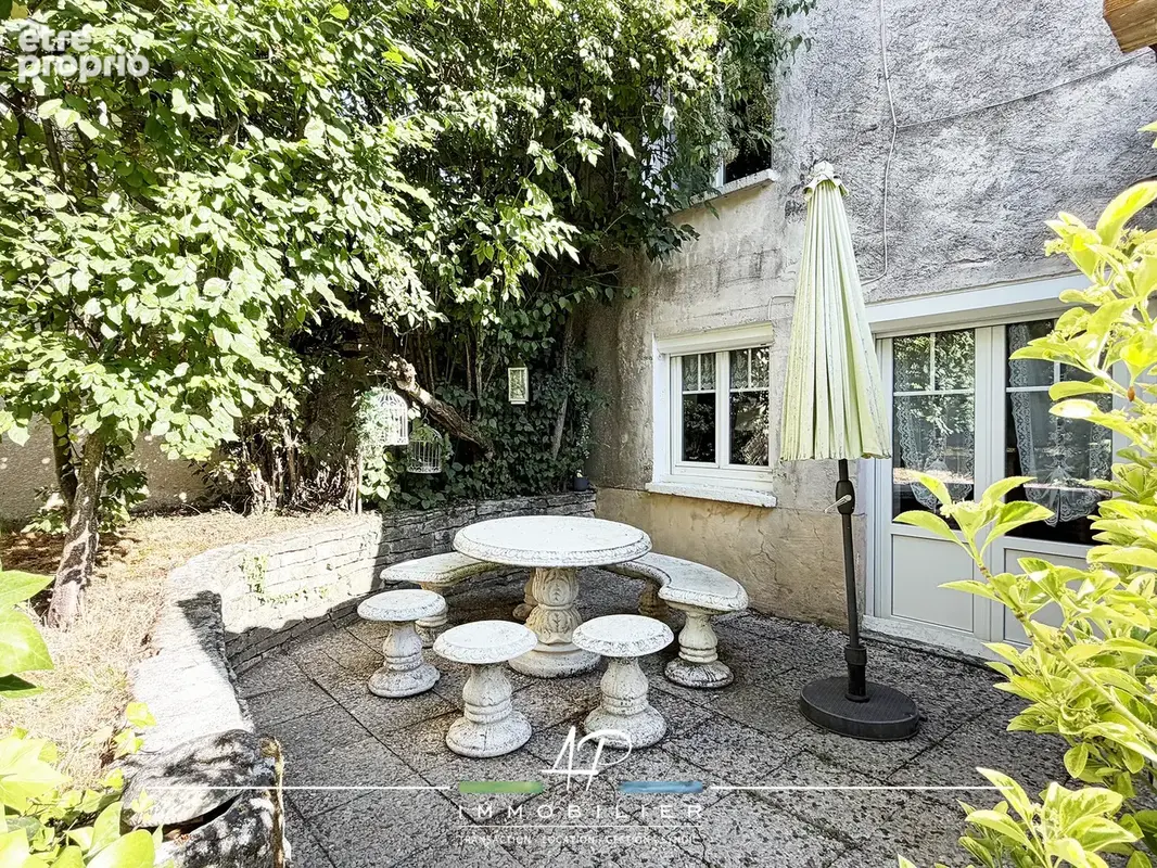 Maison de village avec jardin et garage - photo 10