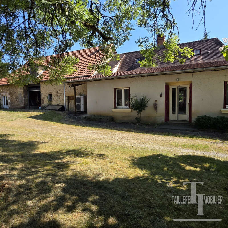 Maison à CORGNAC-SUR-L'ISLE