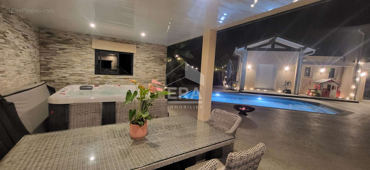 Maison à SAINT-MAURICE-DE-GOURDANS