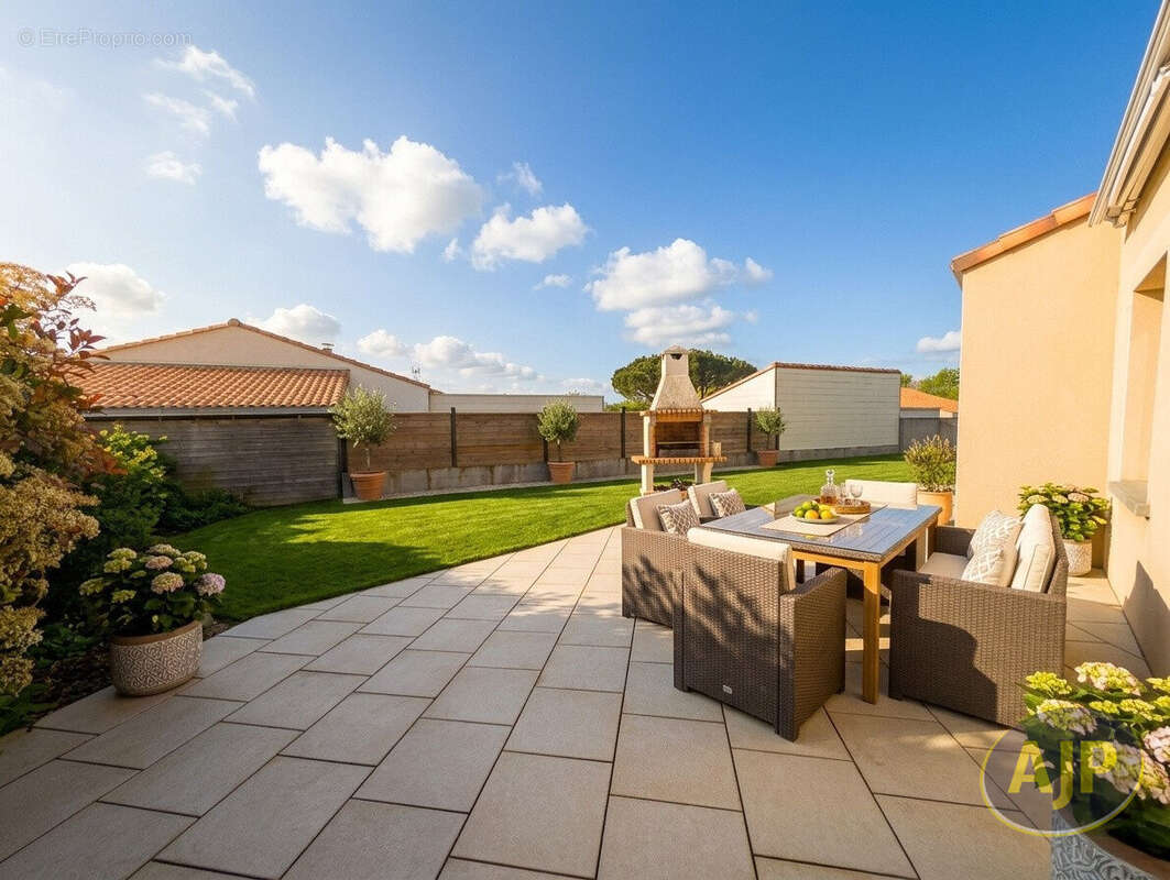 Maison à ROCHESERVIERE