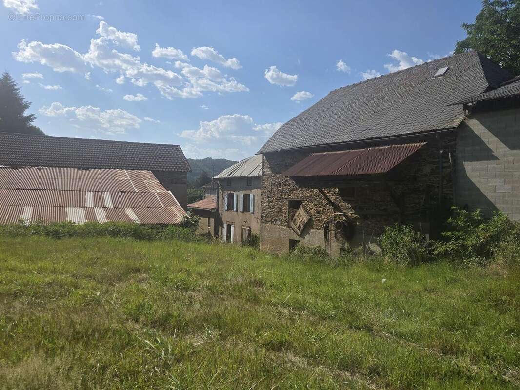 Maison à AMBIALET