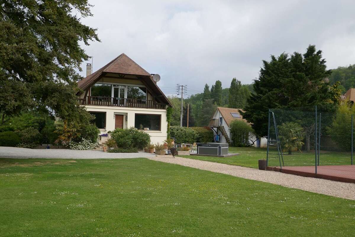 Maison 220 m² à Acquigny  - photo 3
