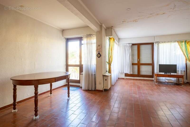 Appartement à MARSEILLE-11E