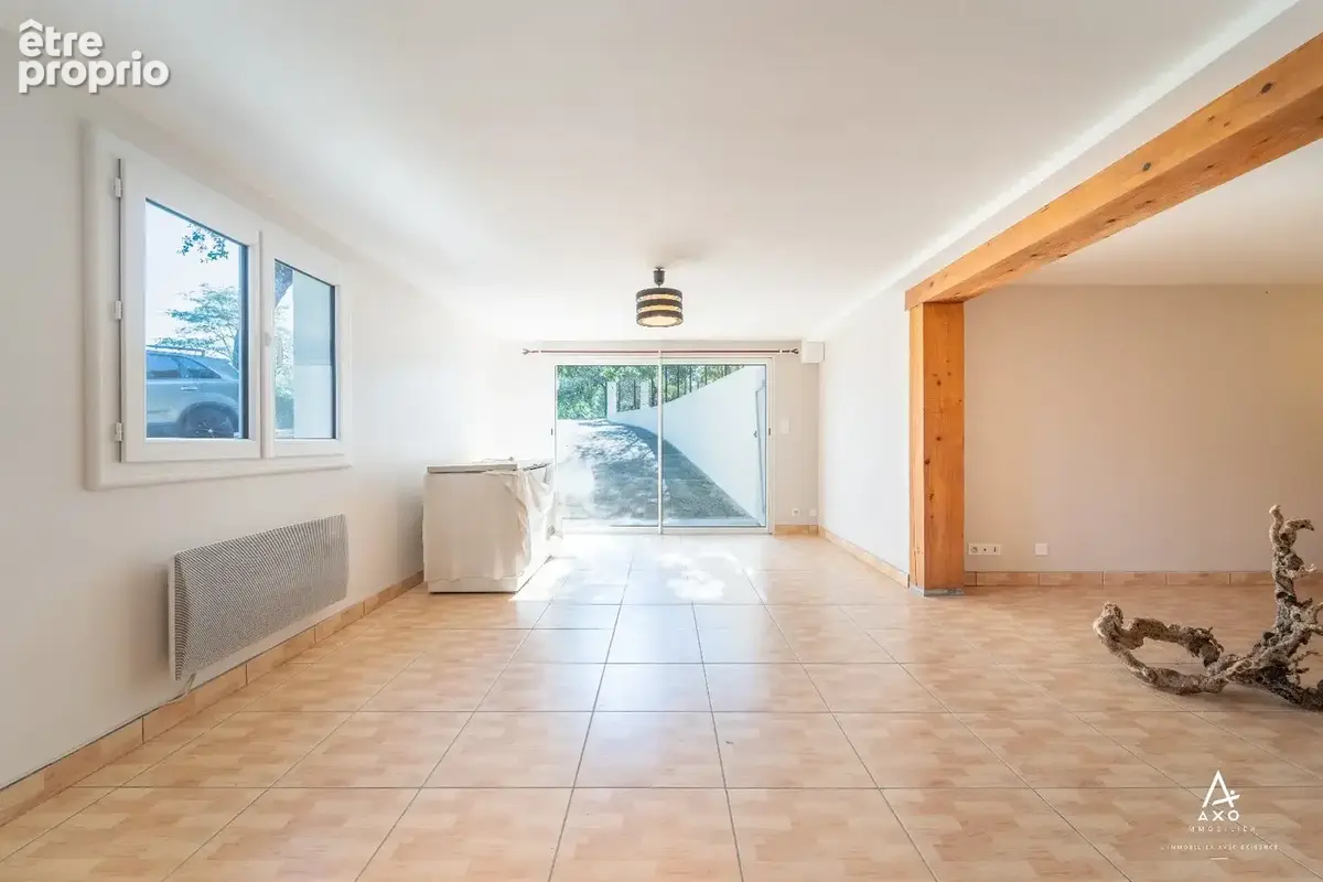 Maison familiale pleine de charme avec sous-sol aménagé - Castandet - photo 9