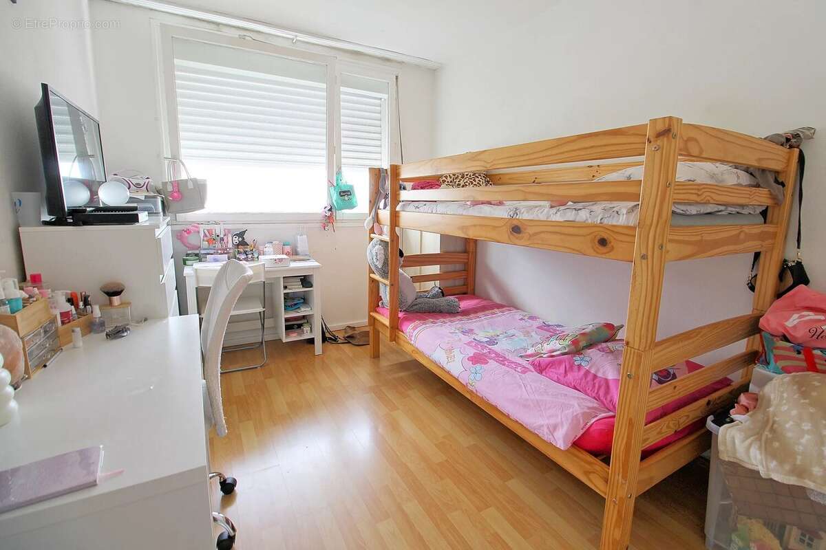 Appartement à SAINT-ETIENNE-DU-ROUVRAY
