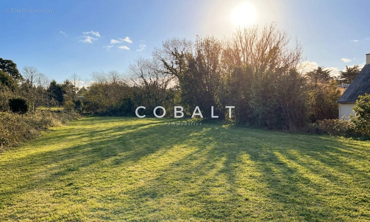 Terrain à LA TURBALLE