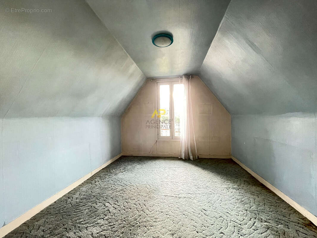 Maison à MONTIGNY-LES-CORMEILLES