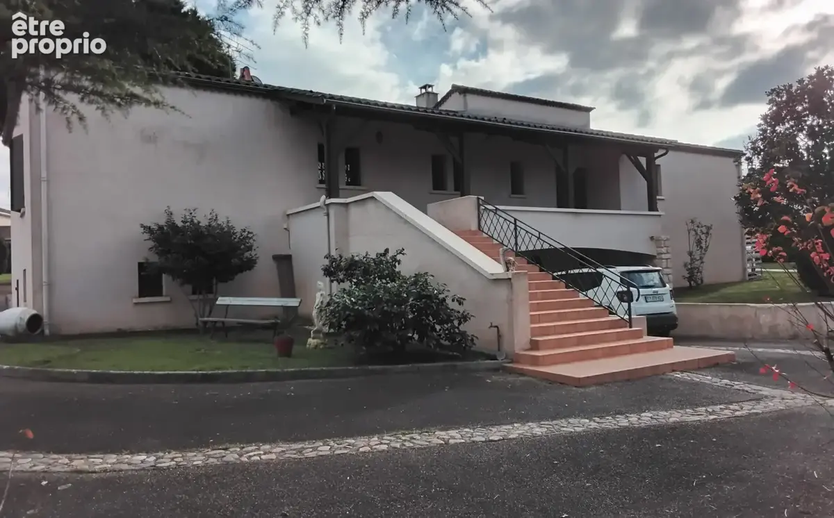 Maison à MONTAYRAL