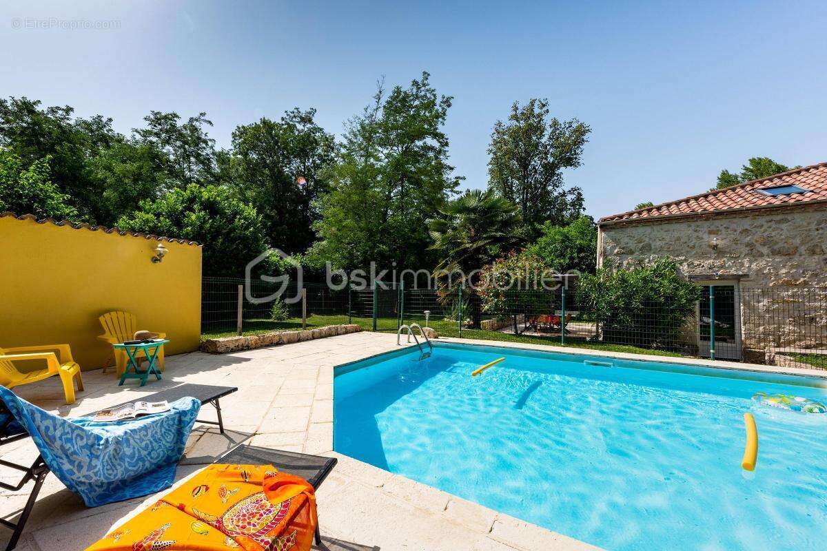 Maison à SAINT-PIERRE-DE-CLAIRAC