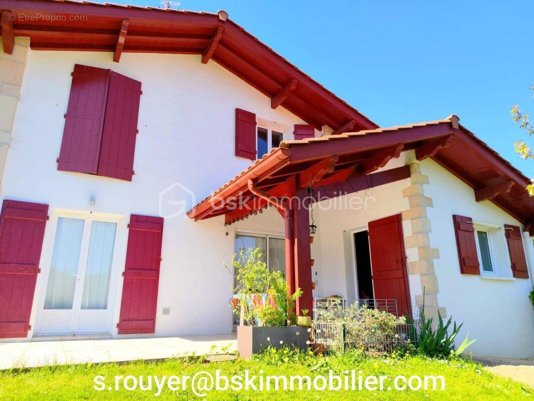 Maison à CAMBO-LES-BAINS