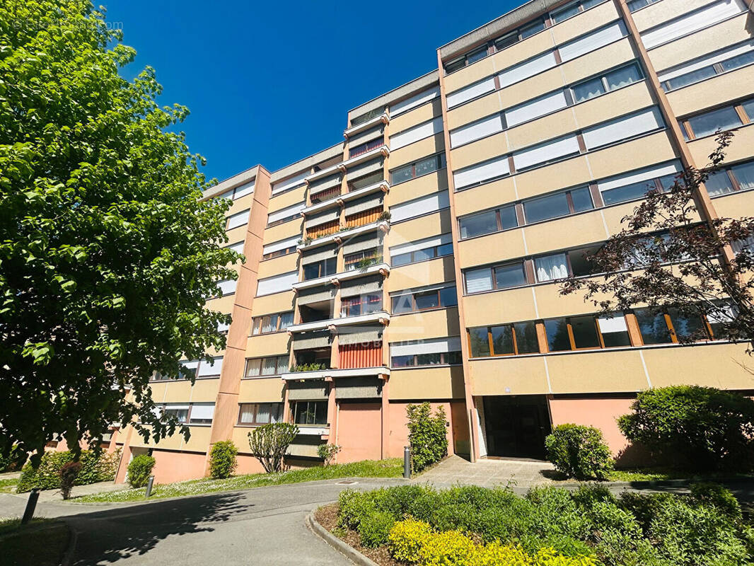Appartement à VETRAZ-MONTHOUX