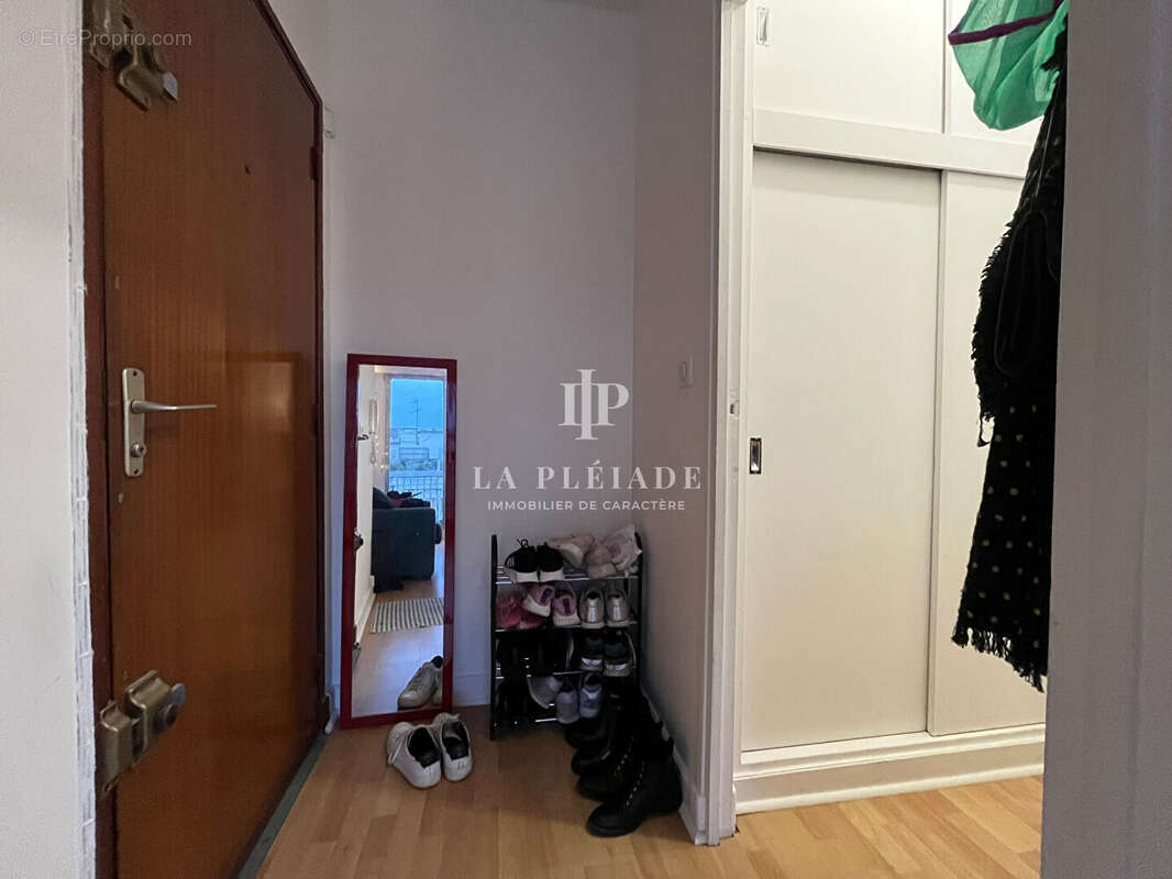 Appartement à PARIS-18E