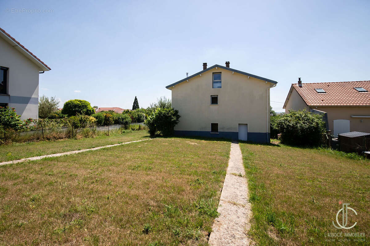 LAITRE-SOUS-AMANCE - maison indépendante avec jardin (presque) plat ! - photo 9