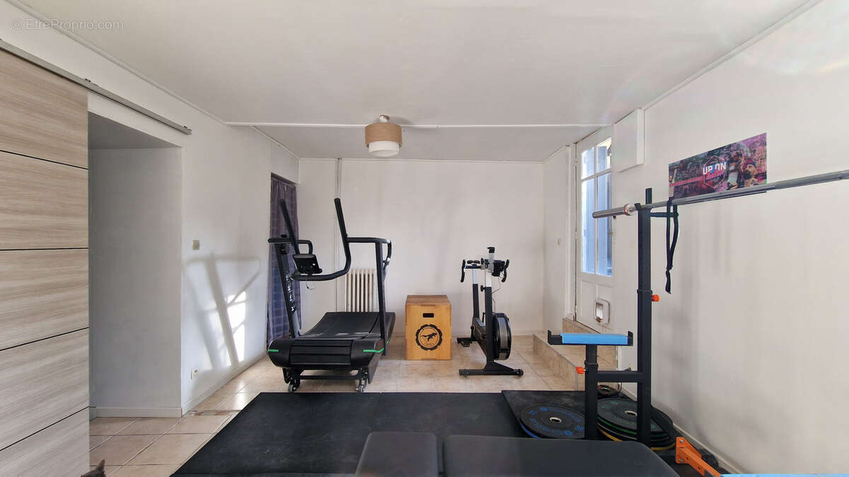 Maison à CELLE-LEVESCAULT